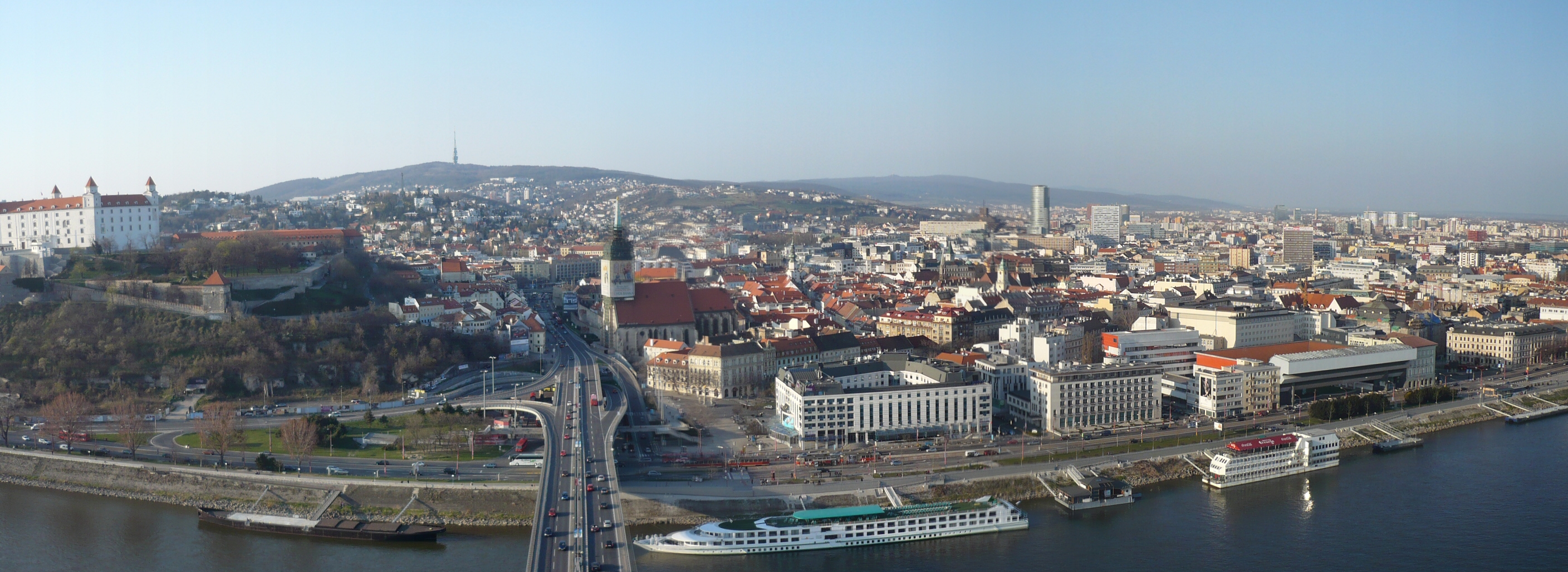 Panoráma Bratislavy od Nového mosta